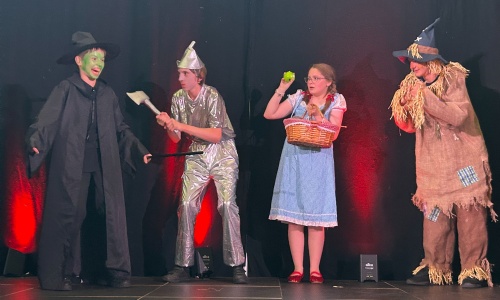 The Wicked Witch, tin man,, Dorothy and the cowardly lion
